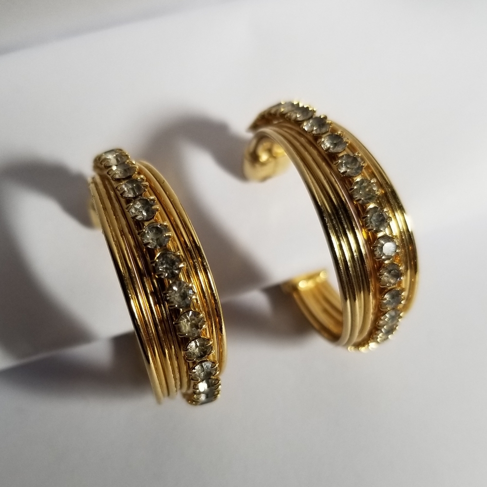 Relisted -Vintage hoop clip on earrings gold tone clear rhinestones - Picture 9 of 17